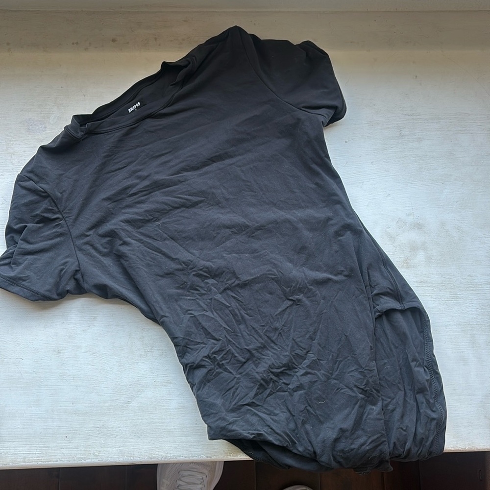 Skims black short sleeve bodysuit